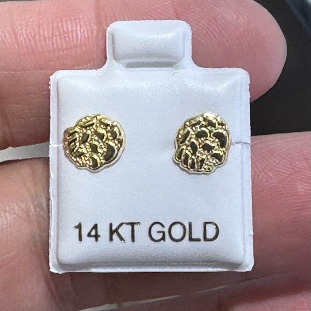 14karat Yellow Gold Nugget Ring with Screw back Earring